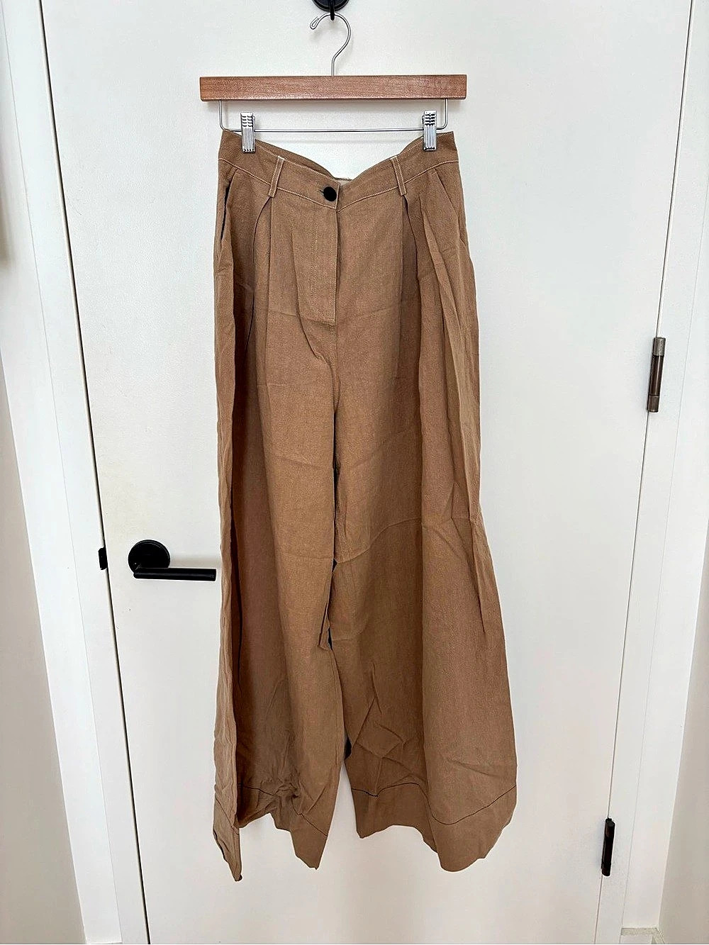 Wide Leg Trousers in Brown Like New Size 8